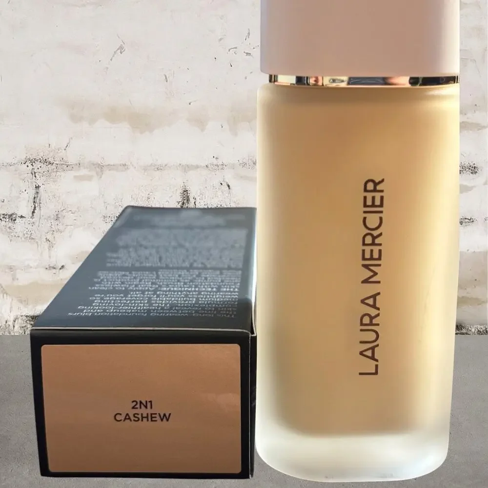Laura Mercier Real Flawless Weightless Perfecting Foundation in 2N1 Cashew NIB